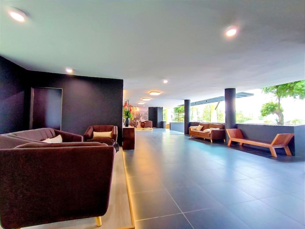 Raia Penang Hotel 3*